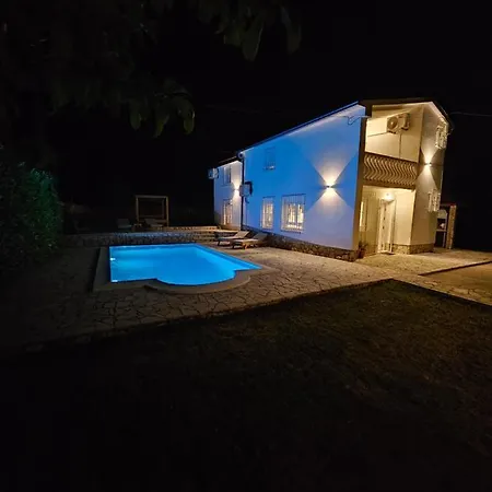 Green Villa *