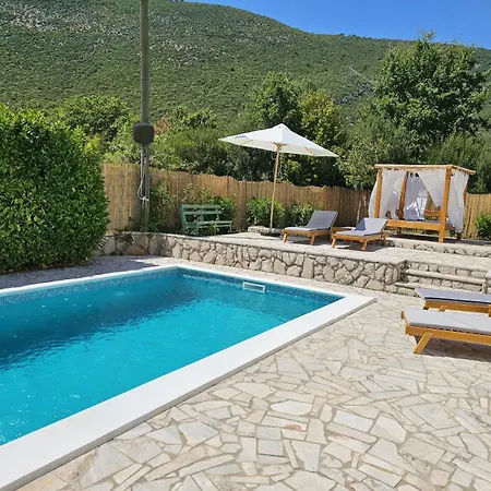 Villa Green Vila